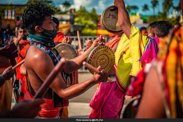 आषाढ महिन्यातील शुक्ल पक्ष द्वितियेला ही रथयात्रा होते.