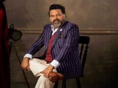 Actor mayilsamy photoshoot  pics  :  பூ மாலை புகழ் மாலை உனைத் தேடி வரும் வேளை - மயில் சாமி  போட்டோஷூட்