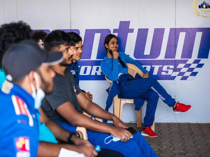 இந்த போட்டிக்கு அதிகம் பணம் தேவைப்படும் , திரையுலகில் அவர் பிரபலமாக இருப்பதால் ஸ்பான்சர் பெறுவது மிக எளிதானது என்று கூறினார்