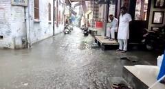 ਲੋਕਾਂ ਨੂੰ ਗਰਮੀ ਤੋਂ ਮਿਲੀ ਰਾਹਤ, ਮੀਂਹ ਨੇ ਸੜਕਾਂ ਬਣਾਈਆਂ ਨਹਿਰਾਂ