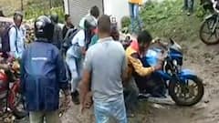 Uttarakhand: Uttarkashi में बारिश बनी आफत, पहाड़ों से मलबा गिरने से बाल-बाल बचे लोग