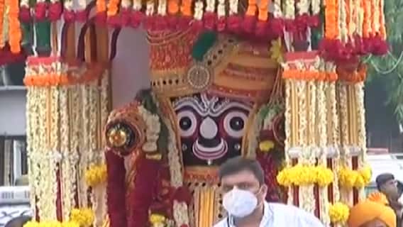 Ahmedabad: ભગવાનના રથ પહોંચ્યા મોસાળમાં, સરસપુરમાં મામેરુ કરવા ભક્તોમાં જોવા મળી આતુરતા