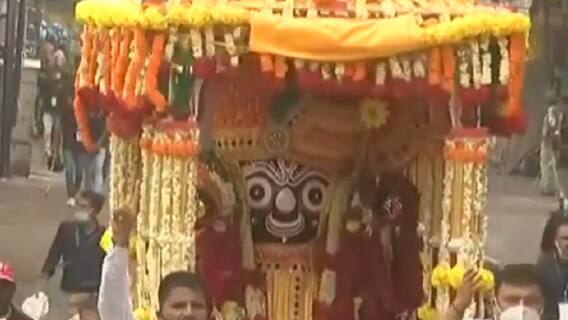 અમદાવાદઃ સરકારની ગાઈડલાઈન પ્રમાણે યોજાઈ રહી છે રથયાત્રા, ખલાસી બંધુઓએ વધાર્યો જુસ્સો