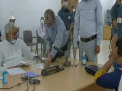 'मैं पढ़ना चाहती हूं' कहकर CM नीतीश के सामने फूट-फूटकर रो पड़ी युवती, फिर मुख्यमंत्री ने किया ये काम