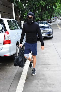 Celebrities Gym Session: করোনা বিধি মেনে শুরু জিম, প্রাতঃভ্রমণেও বেরোচ্ছেন বলিউড সেলেবরা