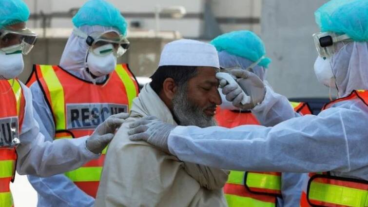Coronavirus: Pakistan braces 4th Covid wave as fresh infections witness three fold rise ભારતના આ પડોશી દેશમાં આવી કોરોનાની ચોથી લહેર, મે મહિના બાદ નોંધાયા સૌથી વધુ કેસ