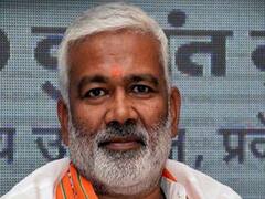 अखिलेश यादव पर भड़के स्वतंत्र देव सिंह, बोले- आतंकवादियों का समर्थन विपक्ष का आधिकारिक एजेंडा