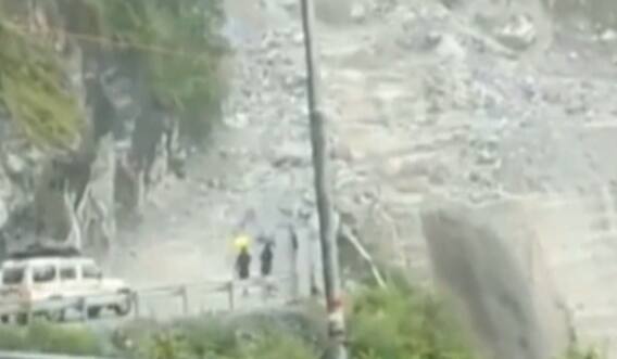 ફટાફટ: ઉત્તરાખંડમાં વરસાદથી તારાજી, 3 રાજ્યમાં વીજળી પડતાં 65થી વધુના મોત, જુઓ મહત્વના સમાચાર