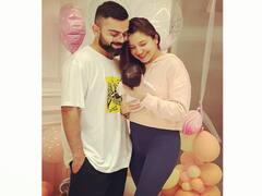 Anushka Sharma Virat kohli Vamika | ஆனந்த யாழை மீட்டுகிறாய் அடி நெஞ்சில் வண்ணம் தீட்டுகிறாய் : விராட்-அனுஷ்கா-வாமிகா ஃபோட்டோஸ்..!