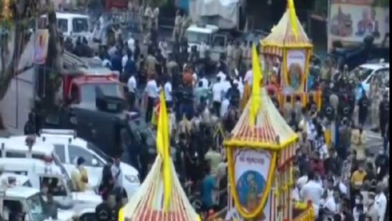 Ahmedabad: નંદઘોષ સાથે રથયાત્રાનો પ્રારંભ, કેટલા ખલાસીઓની ટીમ ખેંચી રહી છે રથ?