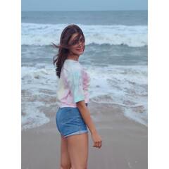 Pooja Hegde: పూజాహెగ్డే సెక్సీ లుక్స్... తట్టుకోలేరేమో!