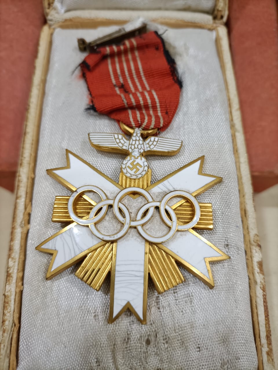 Olympic Medal : 1936 च्या जागतिक ऑलिम्पिकमधलं 'हिटलर मेडल' अमरावतीत
