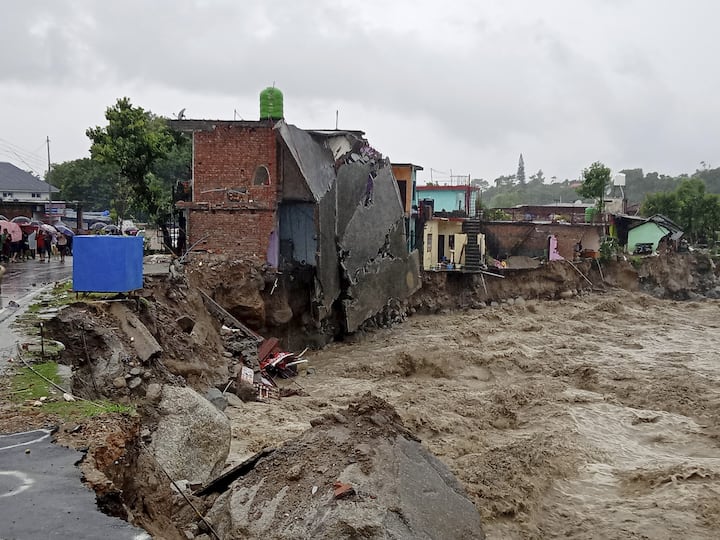 According to media reports, several districts in Himachal Pradesh including Kangra and Dalhousie witnessed heavy rain after days of hot weather. Two persons went reportedly missing in Kangra district after incessant rains caused flash floods in Dharamshala. (Image: PTI)