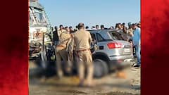 Jaunpur में भीषण सड़क हादसे में 5 की मौत, कार को काटकर निकाले जा रहे शव