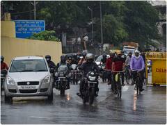 दिल्ली में खत्म हुआ मॉनसून का इंतजार, लेकिन बारिश के बाद लगा लंबा ट्रैफिक जाम, देखें- तस्वीरें