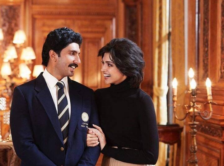 83 : क्रिकेटर कपिल देव की लाइफ पर बन रही फिल्म 83 की रिलीज तीन बार टाली जा चुकी है. यह फिल्म 10 अप्रैल 2020 को रिलीज होने वाली थी, इसके बाद इसे 25 दिसंबर 2020 को रिलीज करने का प्लान बनाया गया आखिर में यह तय हुआ कि इसे 4 जून 2021 को रिलीज कर दिया जाएगा. हालांकि, अभी तक यह निश्चित नही है कि 83 कब रिलीज होगी.