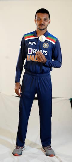 Indian Cricketer Photoshoot: প্রথমবার জাতীয় দলের জার্সি গায়ে, ফটোসেশনে নজর কাড়লেন তরুণ তুর্কিরা