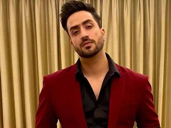 Aly Goni - अली गोनी ने हाल ही में ट्विटर से कुछ दिनों के लिए ब्रेक लिया है. अली गोनी की बहन को जब ट्रोलिंग का सामना करना पड़ा तो अली इसे नजरअंदाज नहीं कर सके और उन्होंने गुस्से में लोगों को चेताया कि मेरे परिवार को मत घसीटो. उन्होंने ट्विटर से ब्रेक ले लिया. (फोटो - सोशल मीडिया)