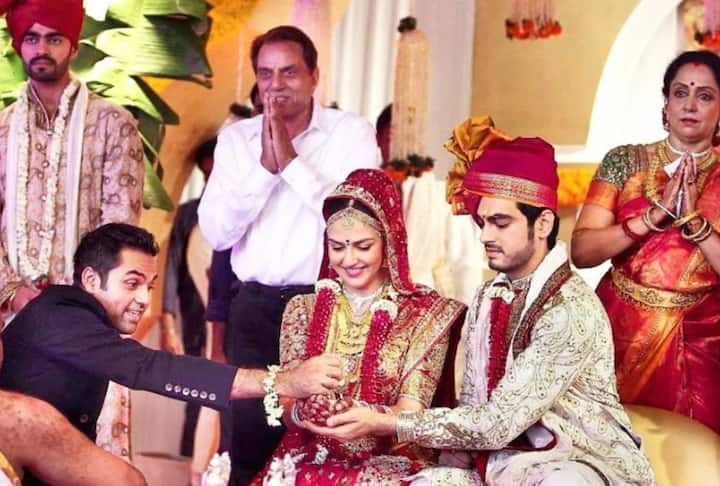 आपको बता दें कि ईशा की शादी तमिल रीति रिवाज के साथ से मंदिर में हुई थी. पूजा कराने के लिए खास तौर से तमिलनाडु से पंडित बुलाए गए थे.