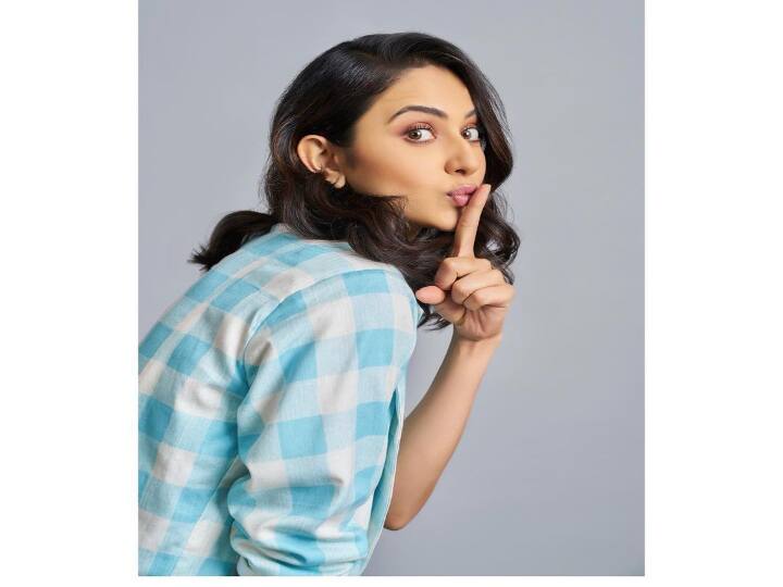 ரகுல் ப்ரீத் சிங்கிற்கு உடற்பயிற்சி செய்வது மிகவும் பிடித்தமான ஒன்று , சுறுசுறுப்பாகவும் ஆரோக்கியமாகவும் இருக்க தன்னால் முடிந்த அனைத்தையும் செய்கிற ஒருவர்