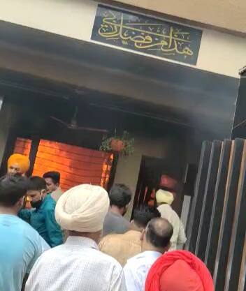 ਫਿਲਹਾਲ ਅੱਗ ਲੱਗਣ ਦੇ ਕਰਨਾ ਦਾ ਪਤਾ ਨਹੀਂ ਲੱਗ ਸਕਿਆ ਹੈ।