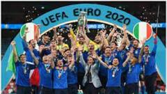 EURO 2020: ইউরো কাপ নিয়ে রোমের রাস্তায় টিম ইতালি, বাঁধভাঙা উচ্ছ্বাস