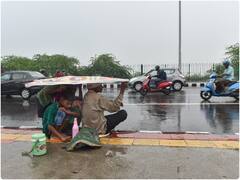 दिल्ली में खत्म हुआ मॉनसून का इंतजार, लेकिन बारिश के बाद लगा लंबा ट्रैफिक जाम, देखें- तस्वीरें