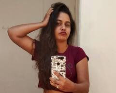 Hemangi Kavi : बेधडक हेमांगीवर कौतुकाचा वर्षाव, 'बाई, बुब्स आणि ब्रा' पोस्टच्या माध्यमातून मांडलं वास्तव