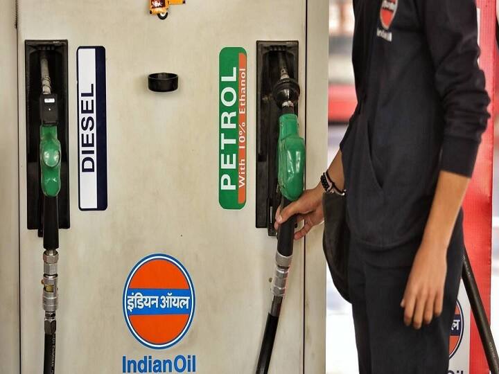 Petrol Diesel Prices today 15th august 2021 fuel rate stable iocl com city wise petrol diesel rate crude oil Petrol-Diesel Price Today : अमृत महोत्सवी स्वातंत्र्य दिनी देशात पेट्रोल-डिझेलच्या किमती काय?