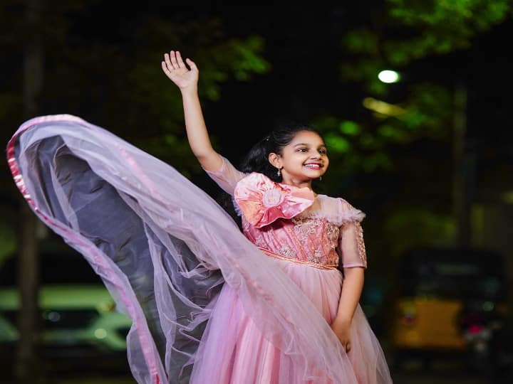 சூப்பர் ஸ்டார் ரஜினிகாந்த் உடன் தர்பார் திரைப்படத்திலும் நடித்தார்