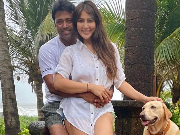 किम शर्मा और लिएंडर पेस गोवा में छुट्टियां मना रहे हैं. उनकी इन तस्वीरों को देख डेटिंग की अफवाहों को हवा मिल गई है. दोनों ने अभी तक इसकी पुष्टि नहीं की है. गौर करने वाली बात यह है कि यह पहली बार नहीं है जब दोनों को एक साथ किसी तस्वीर में दिखें हो.