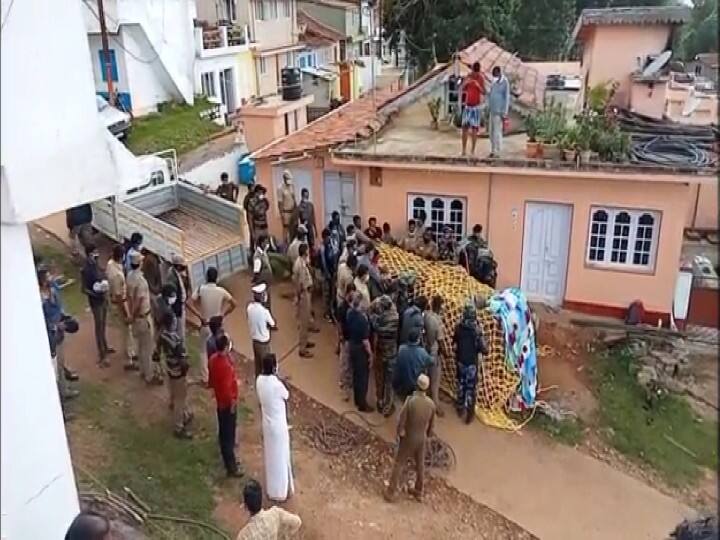 வனத்துறை கூண்டில் சிக்கிய தாய் கரடி ; தேடி அலையும் குட்டிகள்!