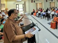 राधा मोहन सिंह का अखिलेश यादव पर निशाना, कहा- सपा में कुछ ठीक नहीं चल रहा