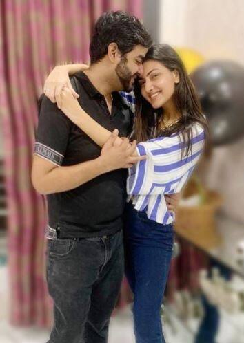 Neelam shared some mushy pictures of herself and Siddharth on the occasion of his birthday and they have been doing the rounds on social media. [pic credit: Instgaram/ Neelam Upadhyaya]