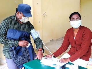 கொடைக்கானல் : 72.8 சதவீதம் பேர் செலுத்திக்கொண்ட தடுப்பூசி  : கிராமப்பகுதியினர் காட்டும் ஆர்வம்..!