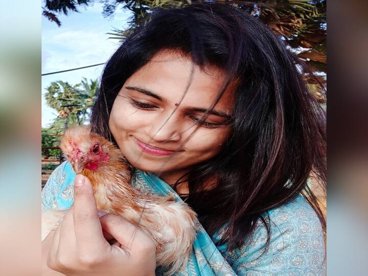 ஹே ஏசீ ரோசா தூசி ரோட்டில் வீசி கைவீசி பேசி வந்தா தேம்சு தண்ணி பாத மீனு வைக ஆத்தோட நீந்த வந்தா