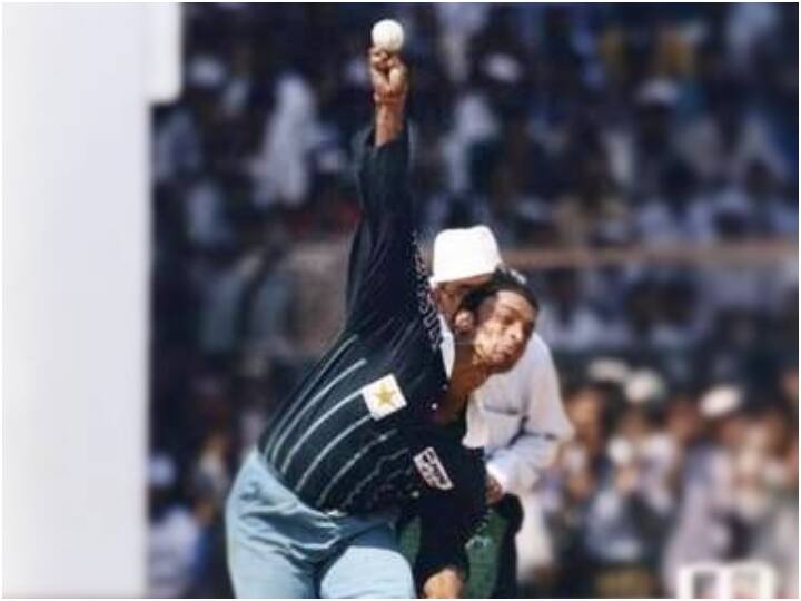 बता दें कि श्रीलंका के जिस खिलाड़ी के बारे में अख्तर ने ये बात कही है. वह हैं श्रीलंका के पूर्व महान स्पिनर मुथैया मुरलीधरन. शोएब अख्तर के इस दावे से सभी फैंस हैरान हैं.