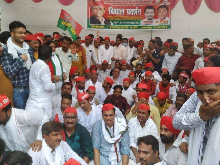 Samajwadi Party workers protest against inflation in kanpur uttar pradesh ann यूपी के कई जिलों में सपा कार्यकर्ताओं ने किया जोरदार प्रदर्शन, सरकार के खिलाफ की नारेबाजी 