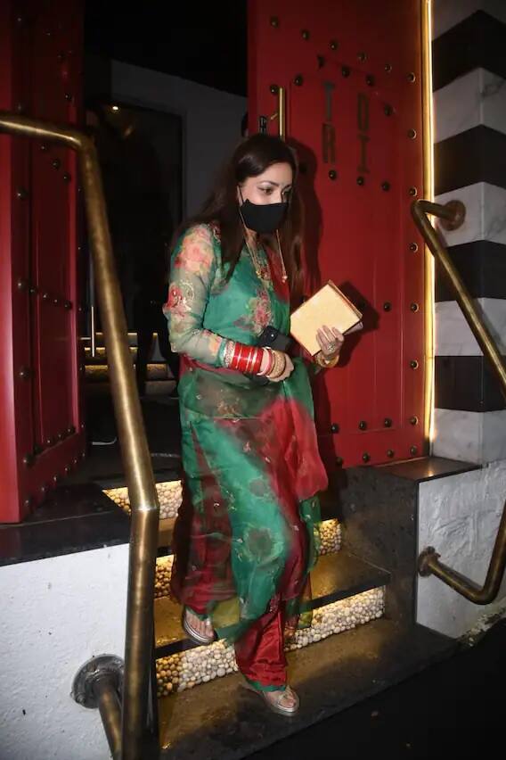 গত ৪ জুন হিমাচল প্রদেশের মান্ডিতে পরিবারের লোকজনের উপস্থিতিতে প্রথা মেনে বিয়ে করেন ইয়ামি। তাঁর স্বামী লেখক ও পরিচালক আদিত্য ধর।