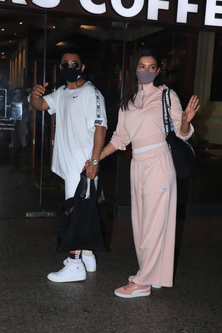 गौहर खान ने इस दौरान बेबी पिंक कलर का आउटफिट पहना था तो वहीं जैद शॉर्ट्स और टीशर्ट में काफी कूल लुक में दिखाई दिए.