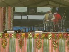 दिल्ली से वाराणसी के लिए रवाना हुए पीएम मोदी, थोड़ी देर में पहुंचेंगे अपने संसदीय क्षेत्र