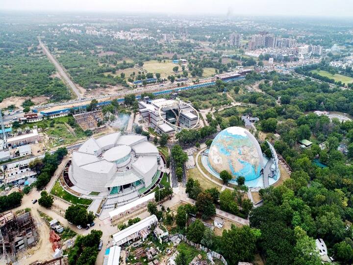 Besides ambitious Railway projects, Prime Minister Modi has inaugurated an aquatic gallery, robotic gallery and the nature park in the Science City, Ahmedabad.