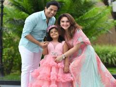 Actress Sridevi Vijayakumar with her daughter pics: கன்னத்தில் முத்தமிட்டால் நீ -  ஸ்ரீதேவி விஜயகுமார் போட்டோஷூட்