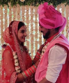 Sealed With A Kiss! Newly Married Jamai Raja Actress Shiny Doshi, Husband Lavesh Khairajani Share LIP-LOCK Post Wedding; INSIDE PICS