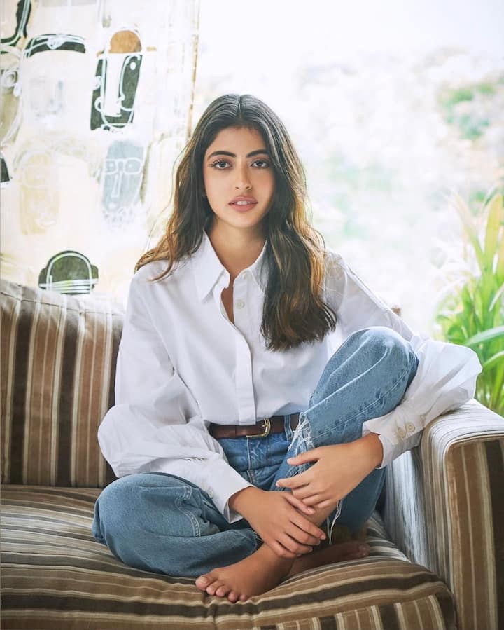 Bollywood megastar Amitabh Bachchan's granddaughter Navya Naveli Nanda has created ripples on social media with her new pictures from her 'home' photo-shoot. The star kid looked oozed confidence while striking a pose for the camera.