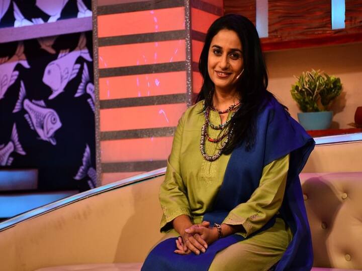 ரவீனா டாண்டன், பிரீத்தி ஜிந்தா மற்றும் கீது மோகன்தாஸ் உள்ளிட்ட பல நடிகைகளுக்கு டப்பிங் செய்துள்ளார்