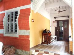 சேறு கலவை... பனைமரக் கட்டை... 100 ஆண்டுகளுக்கு முந்தைய முறையில் அழகிய வீடு கட்டிய இயற்கை விவசாயி!