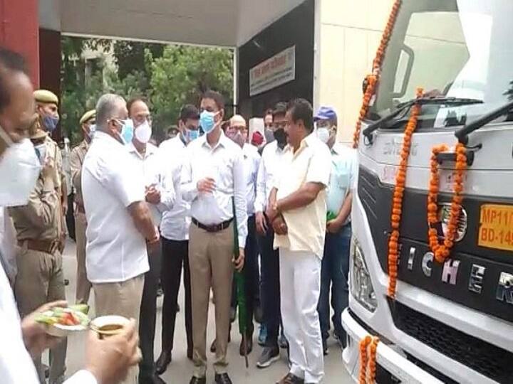Ghaziabad Administration started Vaccine Career Van to improve the cold chain system ann गाजियाबाद: कोल्ड चेन व्यवस्था को बेहतर करने के लिये प्रशासन ने शुरू की वैक्सीन करियर वैन