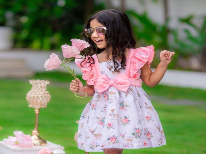 அல்லு அர்ஹா அல்லு குடும்பத்தைச் சேர்ந்த நான்காவது தலைமுறை நடிகர்.