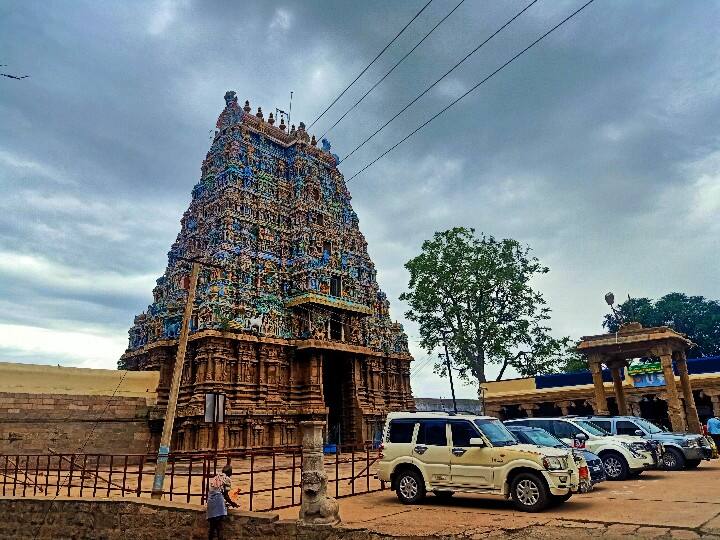 கருப்புசாமி கோவில் கோபுரம்